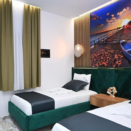 Vila La Familia Ksamil Dış mekan fotoğraf