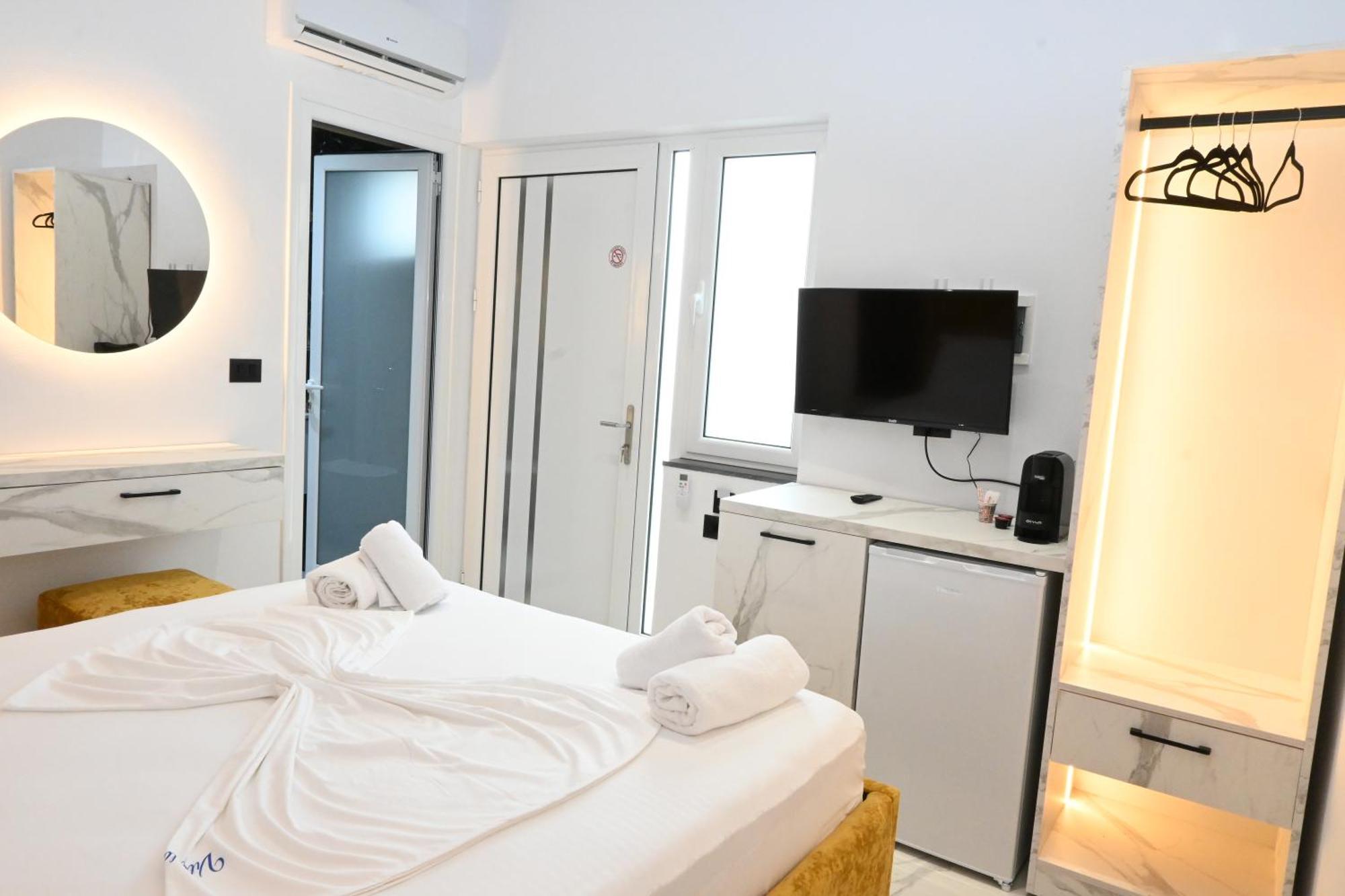 Vila La Familia Ksamil Dış mekan fotoğraf